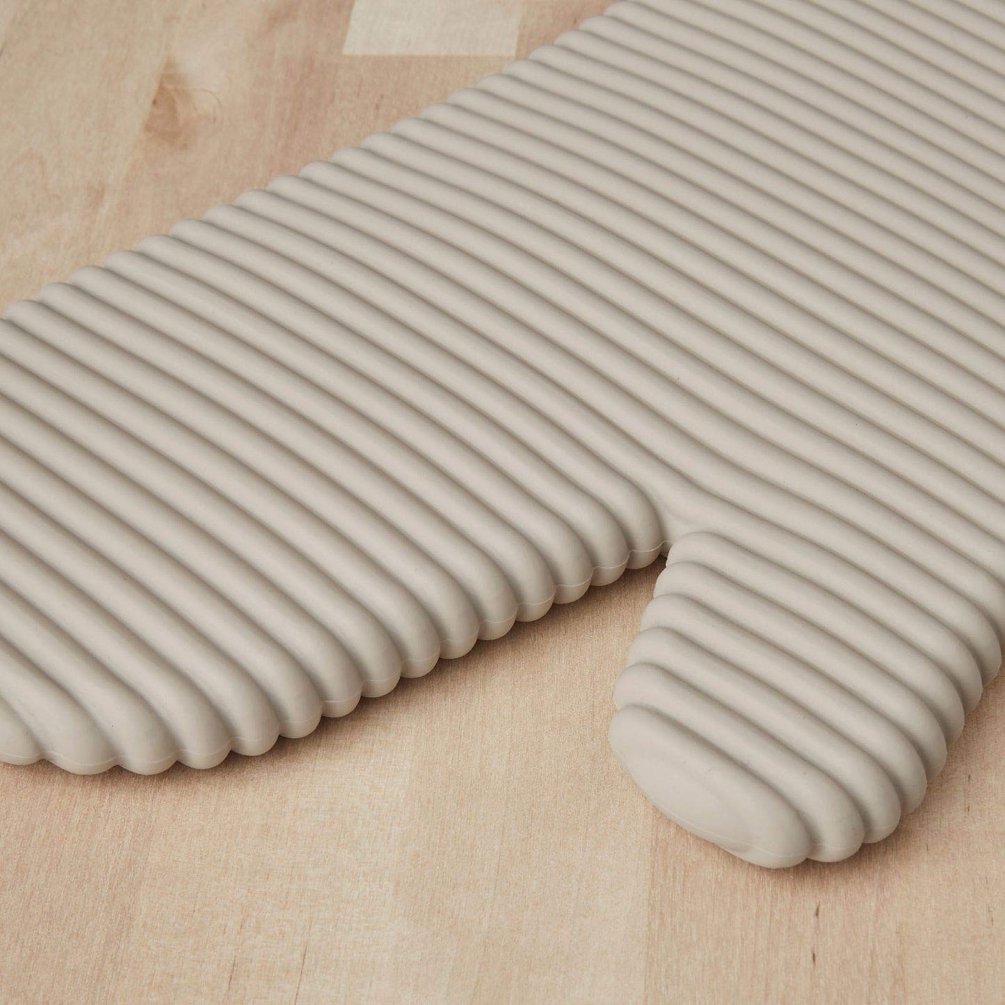 KITCHENAID Ribbed Soft Silicone Oven Mitt 2-Pack Set, 7.5"x13", Milkshake
